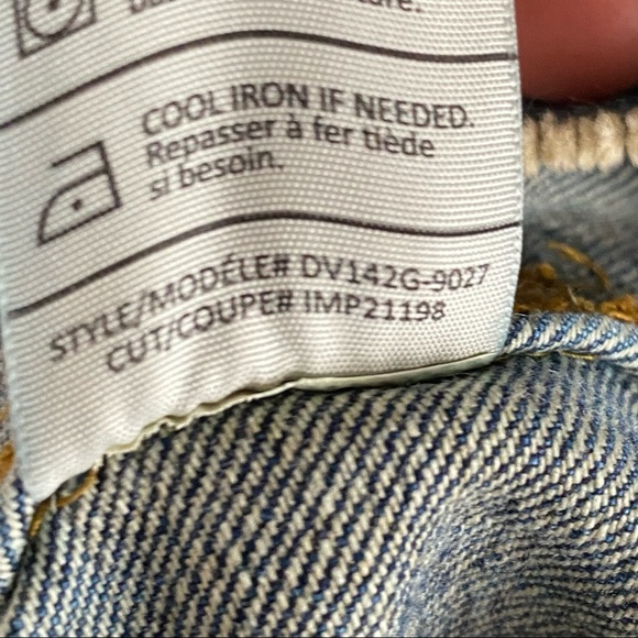 VINCE Denim Trucker Boyfriend Jacket - Picture 8 of 11